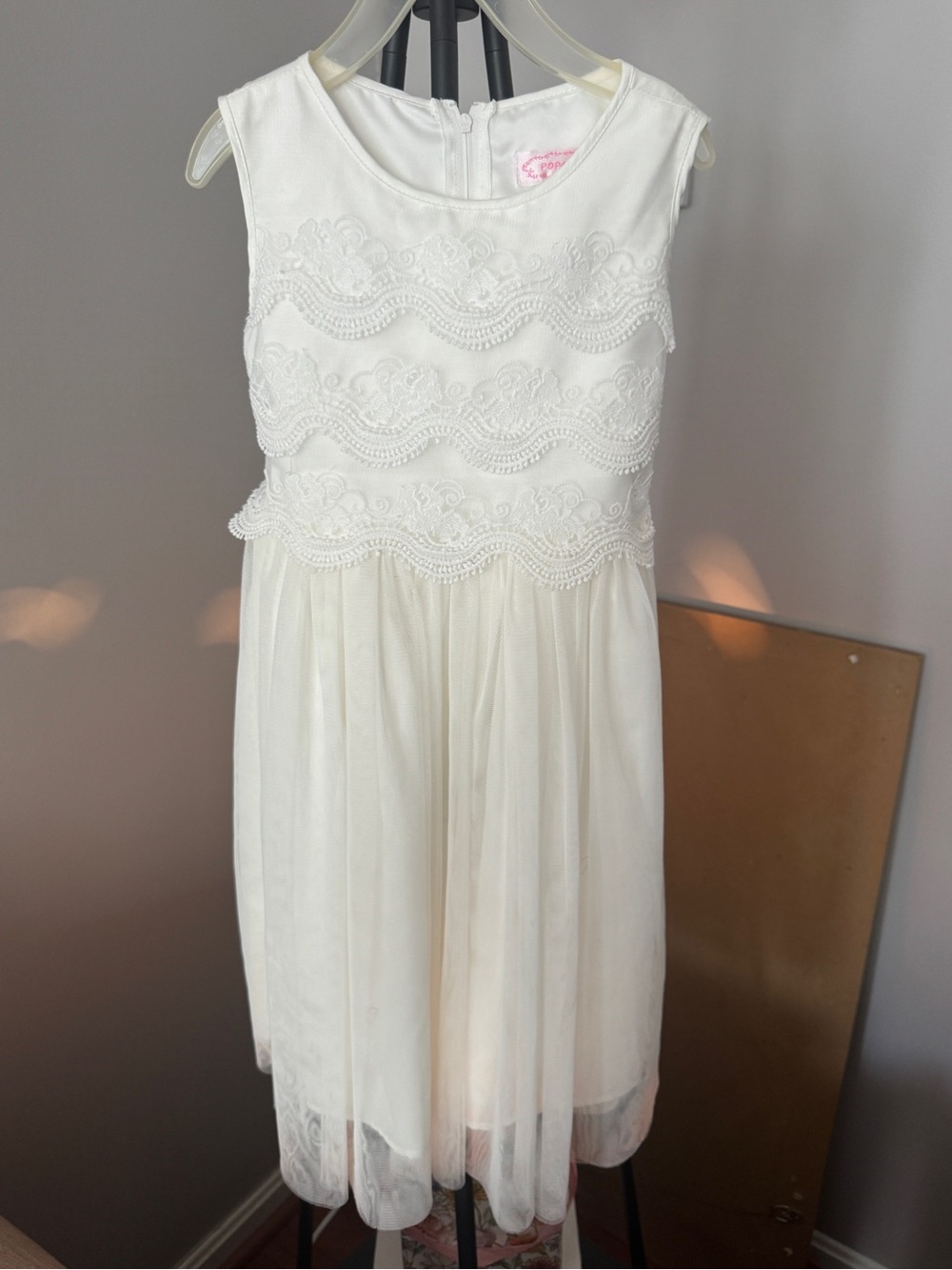 Popatu White Dress with lace appliqué girls’ size 6x- $18